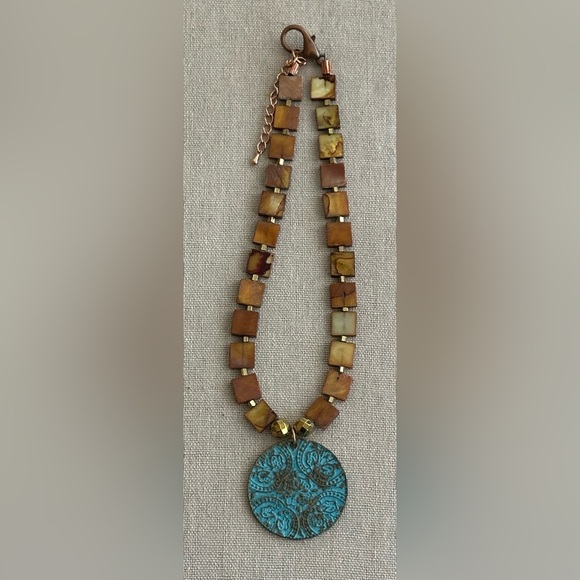 16 inch Mother of Pearl Choker necklace NWOT - Picture 4 of 13